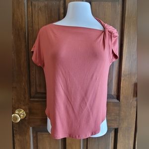 Tahari Sz S Women's Rust Color Top with Unique Shoulder Detail P2P 22 L 22